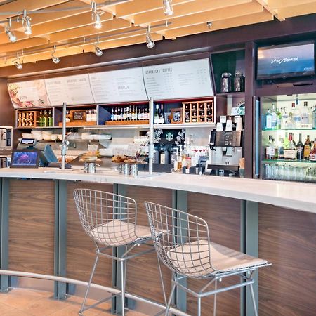 Courtyard By Marriott Silver Spring Downtown Екстериор снимка
