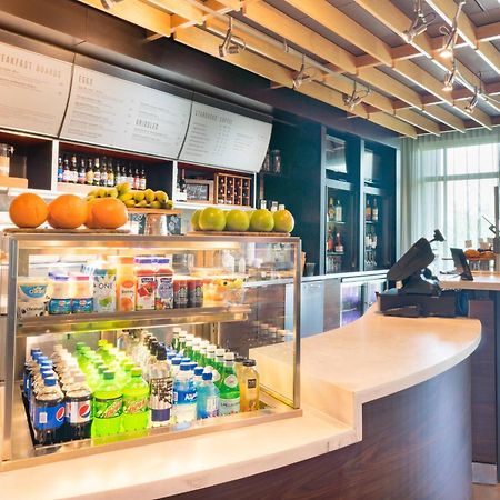 Courtyard By Marriott Silver Spring Downtown Екстериор снимка