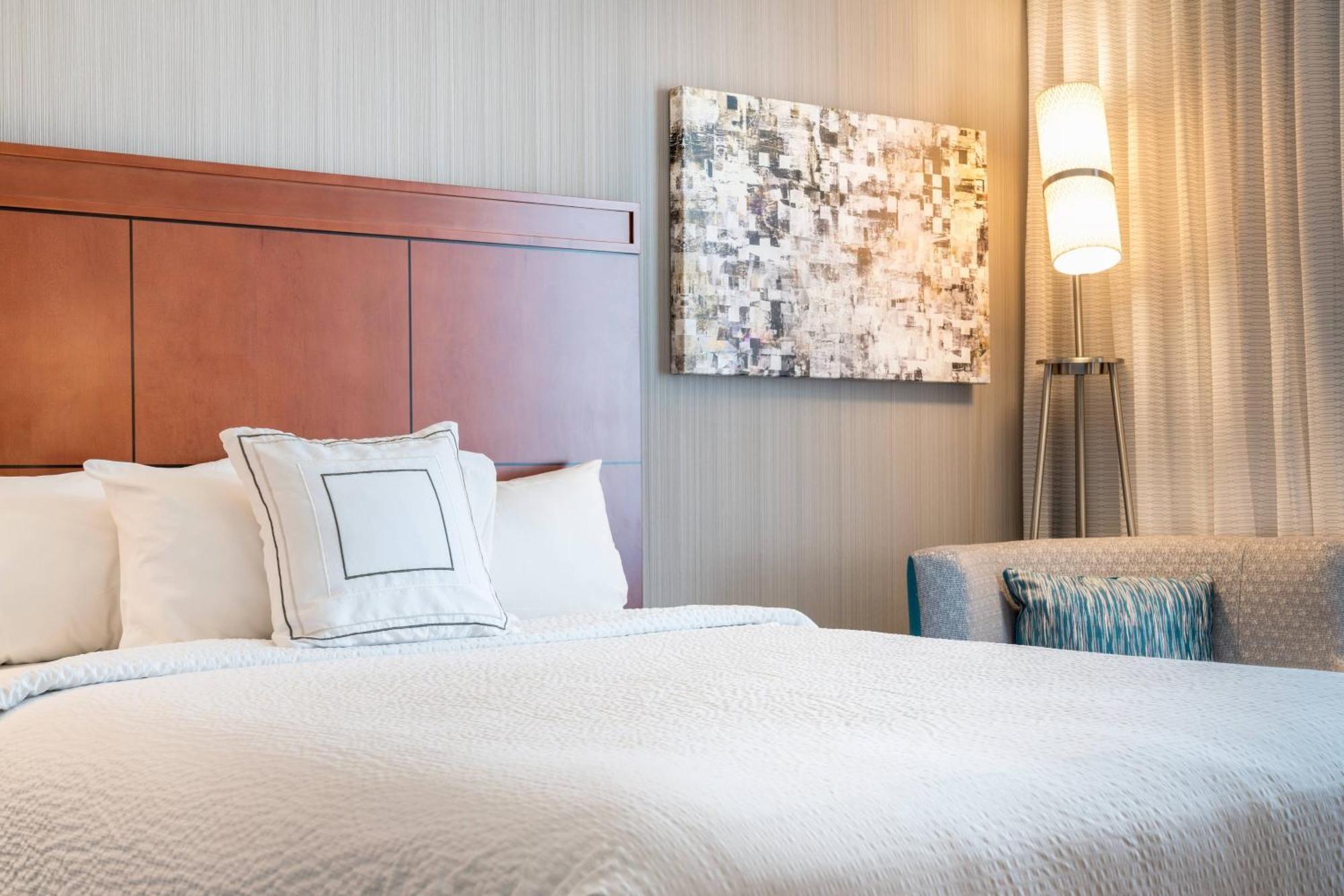 Courtyard By Marriott Silver Spring Downtown Екстериор снимка