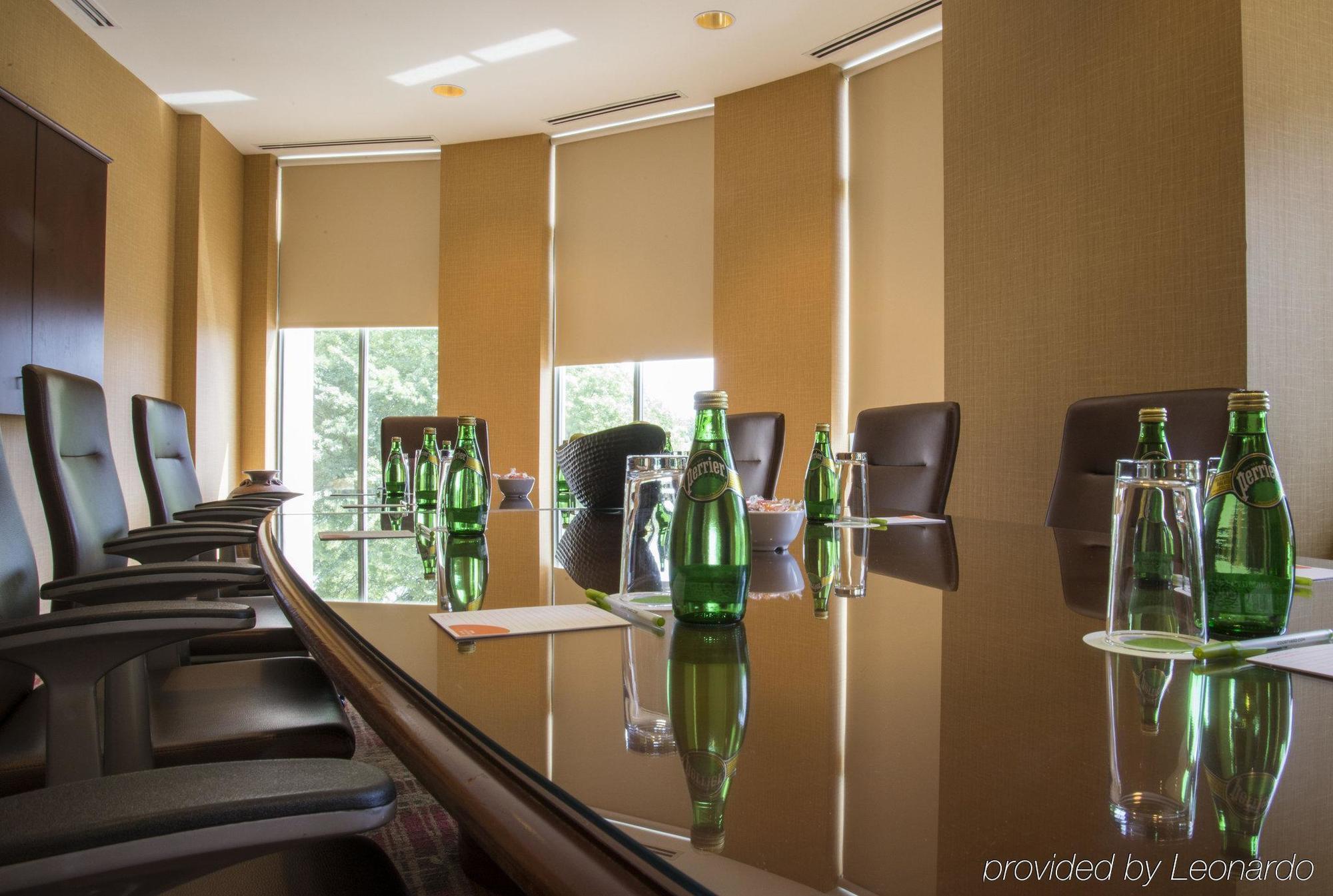 Courtyard By Marriott Silver Spring Downtown Екстериор снимка