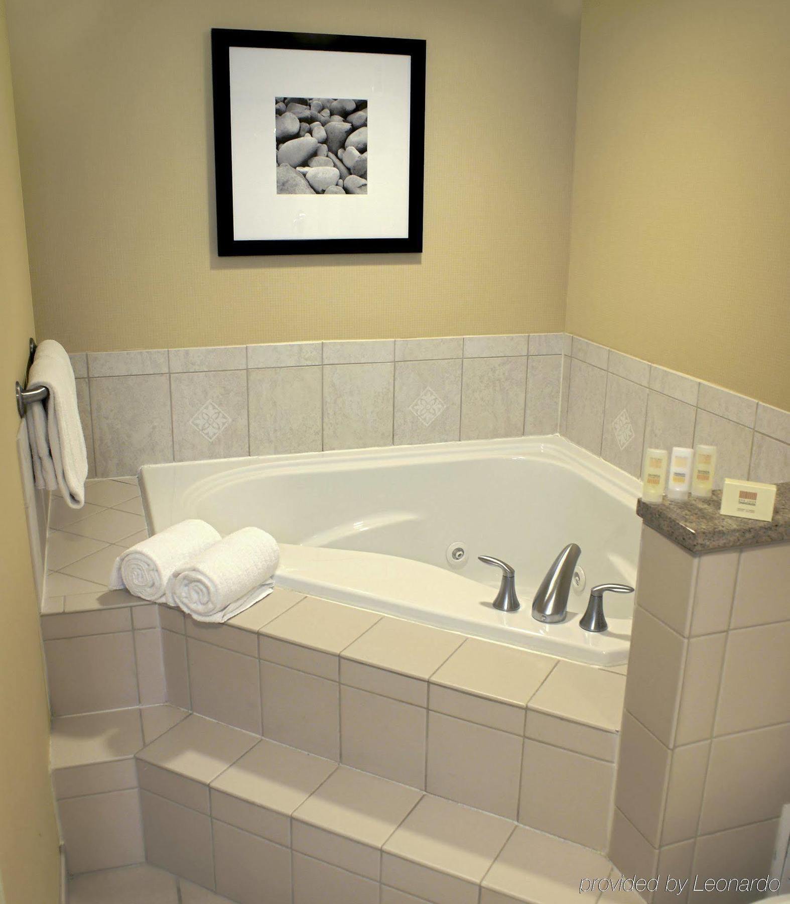 Courtyard By Marriott Silver Spring Downtown Стая снимка